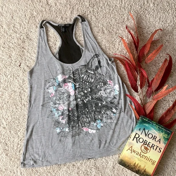 SWS Collection | Wolf Tank - Picture 1 of 8